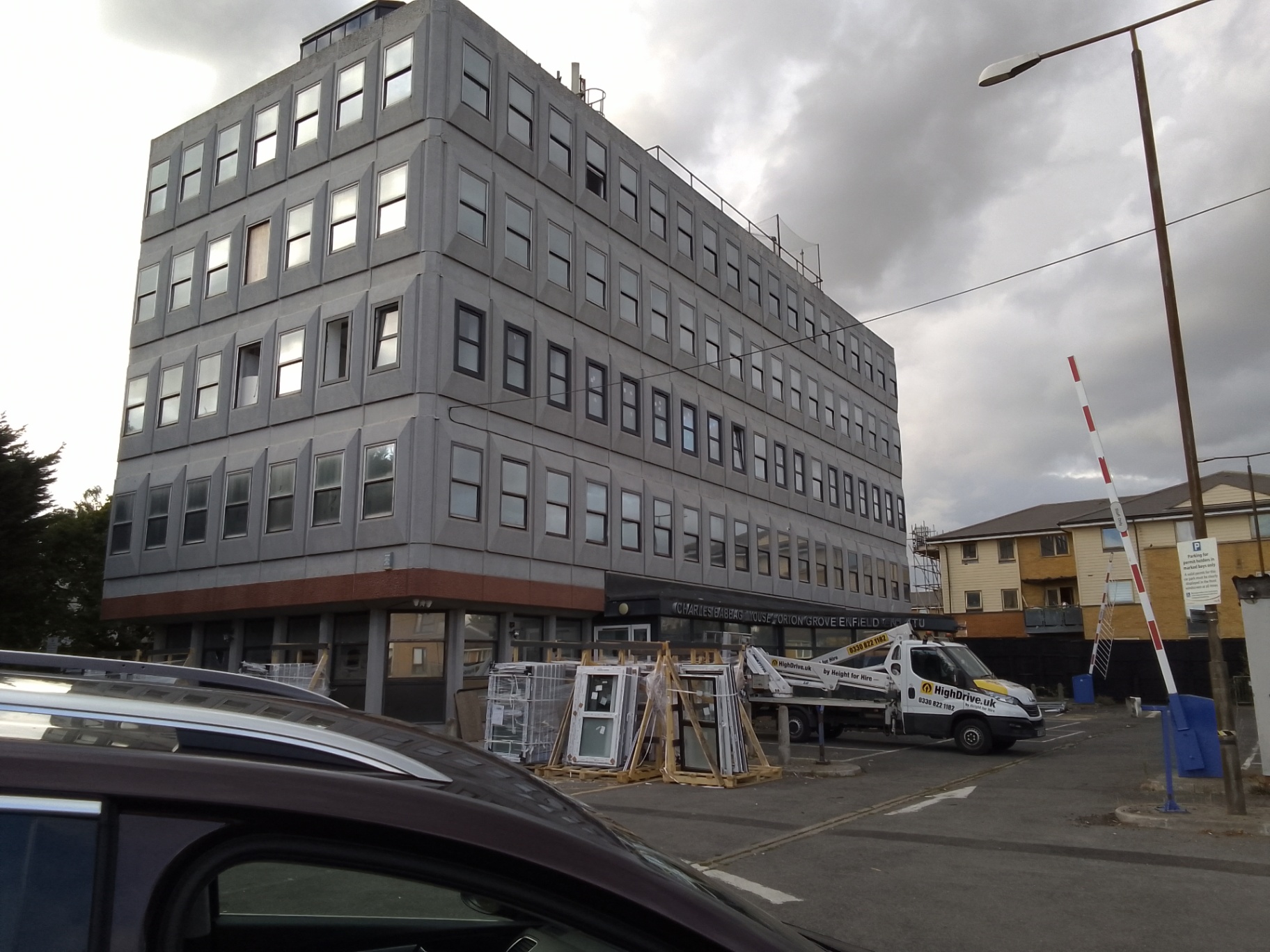 Enfield – Melling Dr — window installation project